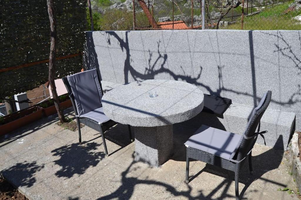 Una Apartment Cetinje Bagian luar foto