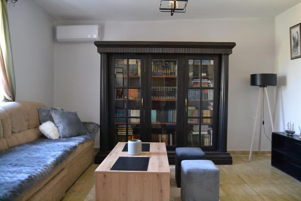 Una Apartment Cetinje Bagian luar foto