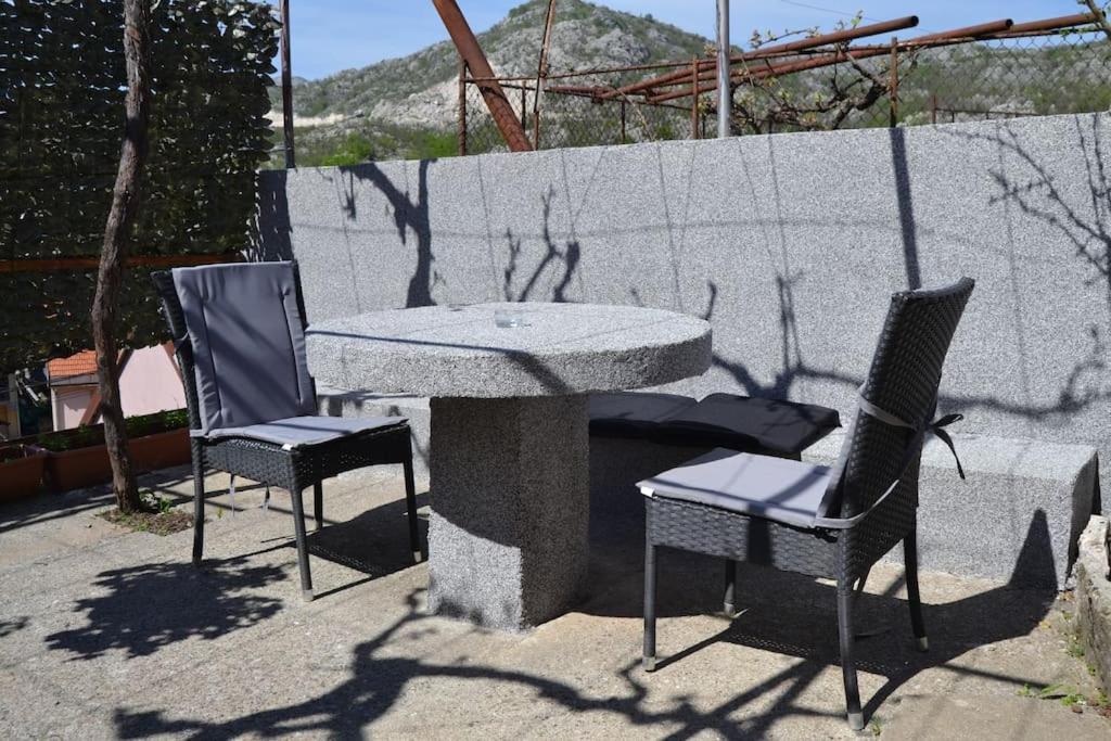 Una Apartment Cetinje Bagian luar foto